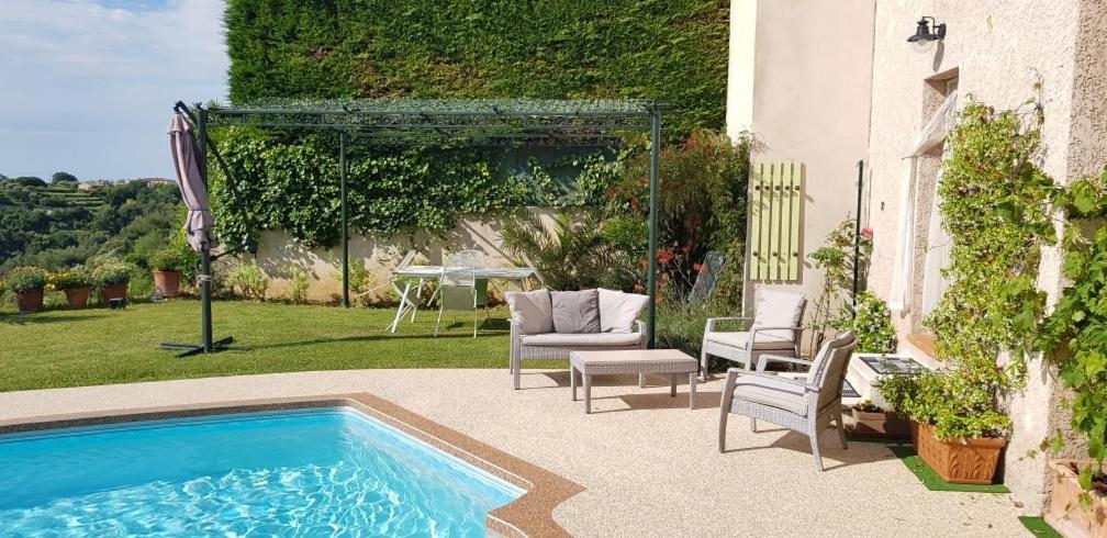Studio-Mezzanine Dans Villa Cagnes-sur-Mer Dış mekan fotoğraf