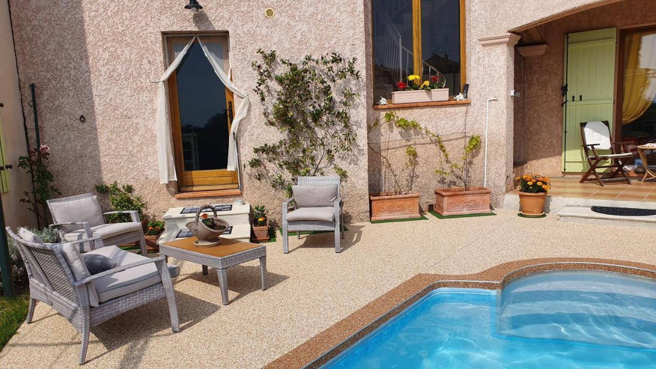 Studio-Mezzanine Dans Villa Cagnes-sur-Mer Dış mekan fotoğraf